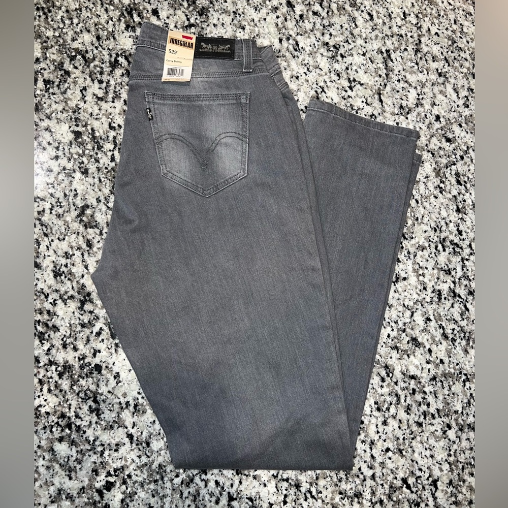 Women’s Levi Jeans